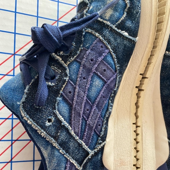 🔥 1 of 1 ASICS Denim bleach Destroyed Shoes 9 🔥 - Picture 11 of 12